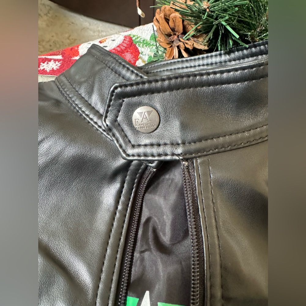 Emporio ♠️ Armani Jacket ♠️ - Picture 4 of 7